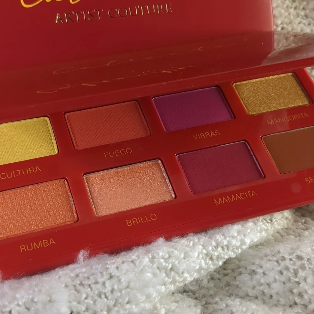 ARTIST COUTURE Caliente Palette, 7.5g/0.20oz